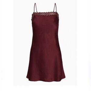 Aritzia Wilfred Stars Dress lace trim sartin slip in Spiced Burgundy size M